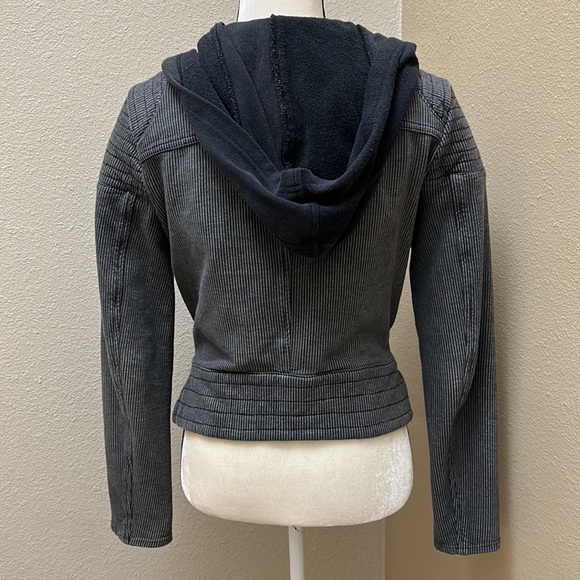 Super adorable soft jacket with hood - Picture 4 of 4